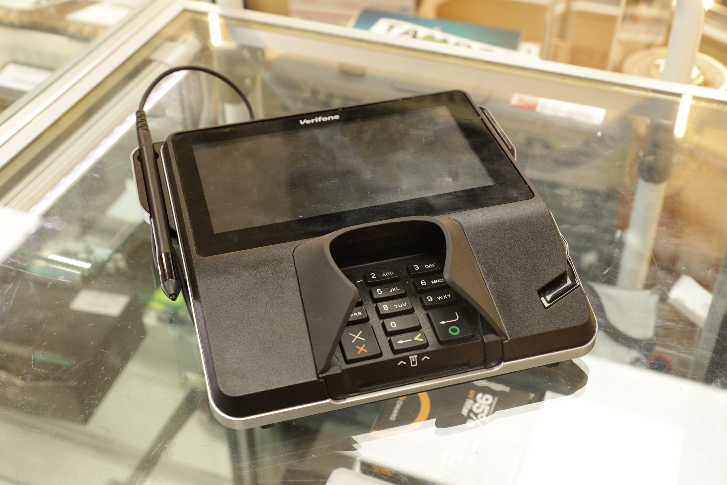 VERIFONE MX925-30435 VeriFone MX925 Payment Terminal w/Proprietary Genius Graphics-Tablet I/O Cable, Used - AVC photo video store