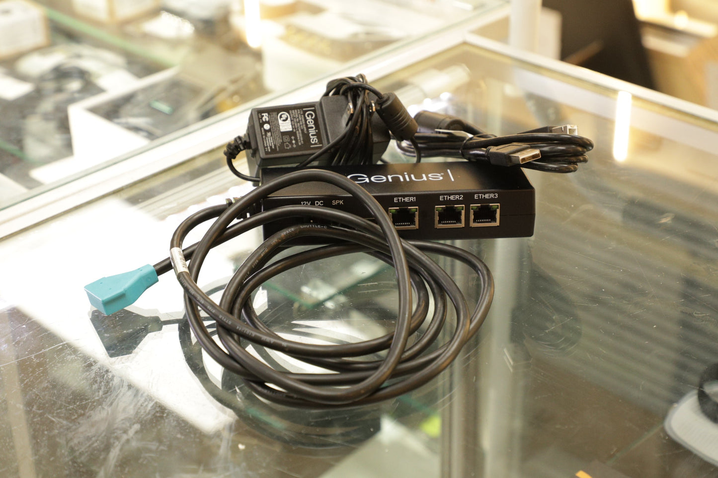 VERIFONE MX925-30435 VeriFone MX925 Payment Terminal w/Proprietary Genius Graphics-Tablet I/O Cable, Used