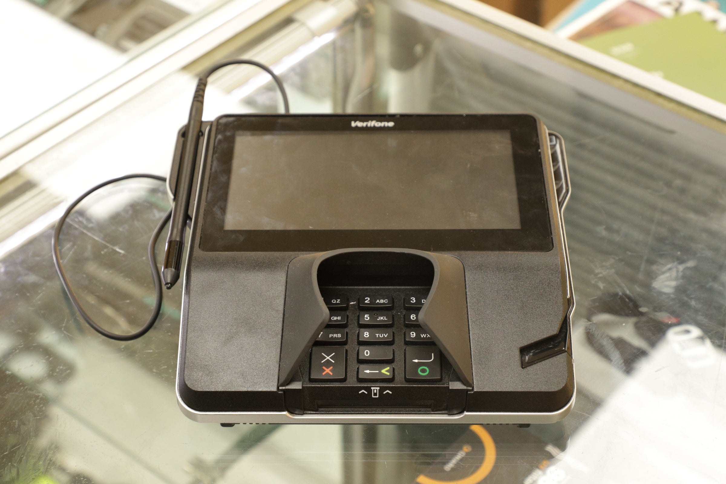 VERIFONE MX925-30435 VeriFone MX925 Payment Terminal w/Proprietary Genius Graphics-Tablet I/O Cable, Used - AVC photo video store