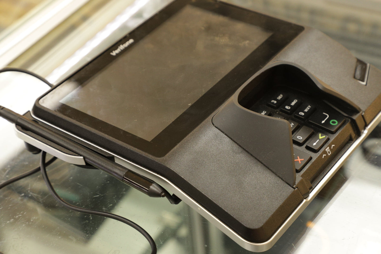 VERIFONE MX925-30435 VeriFone MX925 Payment Terminal w/Proprietary Genius Graphics-Tablet I/O Cable, Used