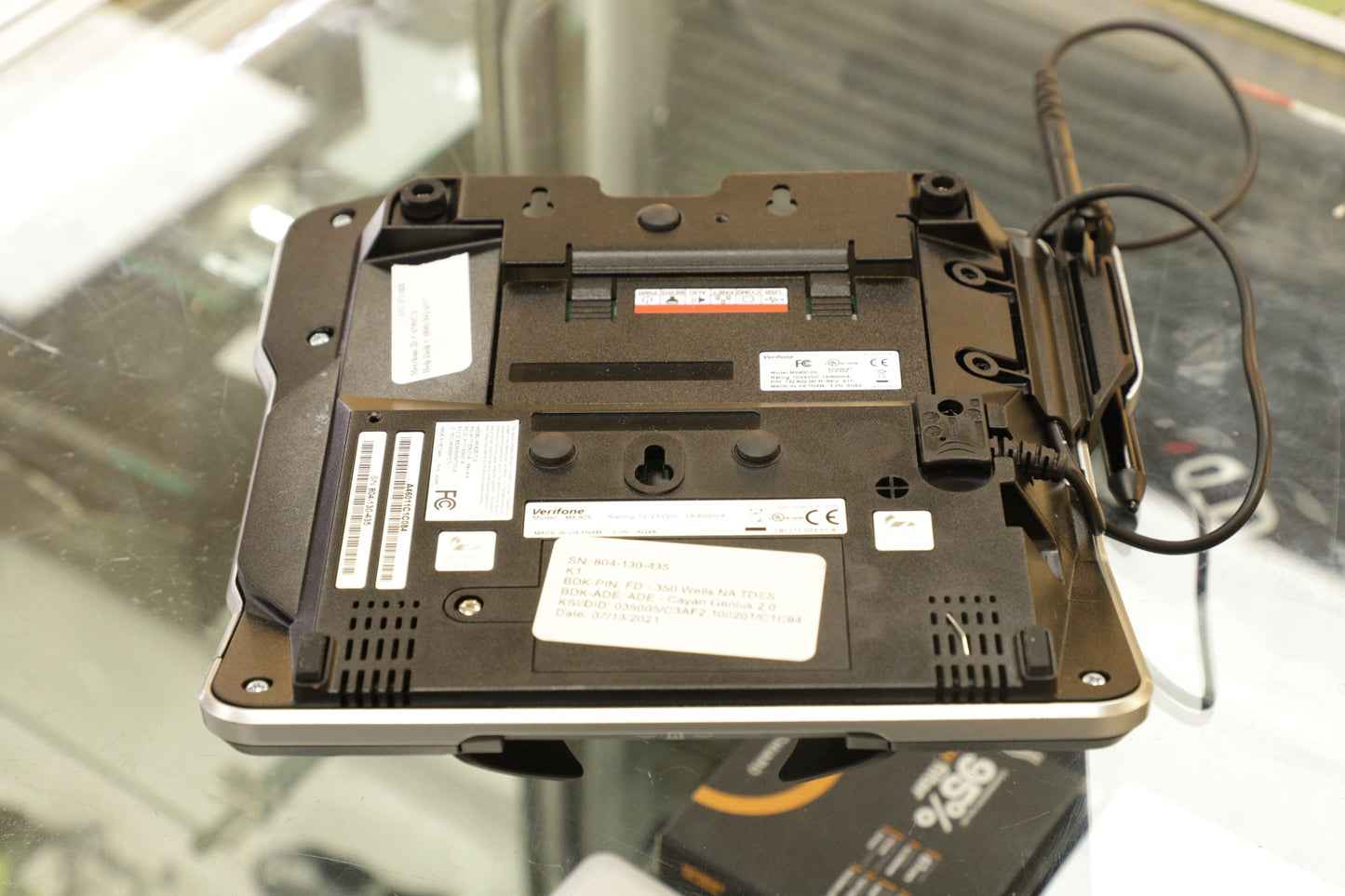 VERIFONE MX925-30435 VeriFone MX925 Payment Terminal w/Proprietary Genius Graphics-Tablet I/O Cable, Used