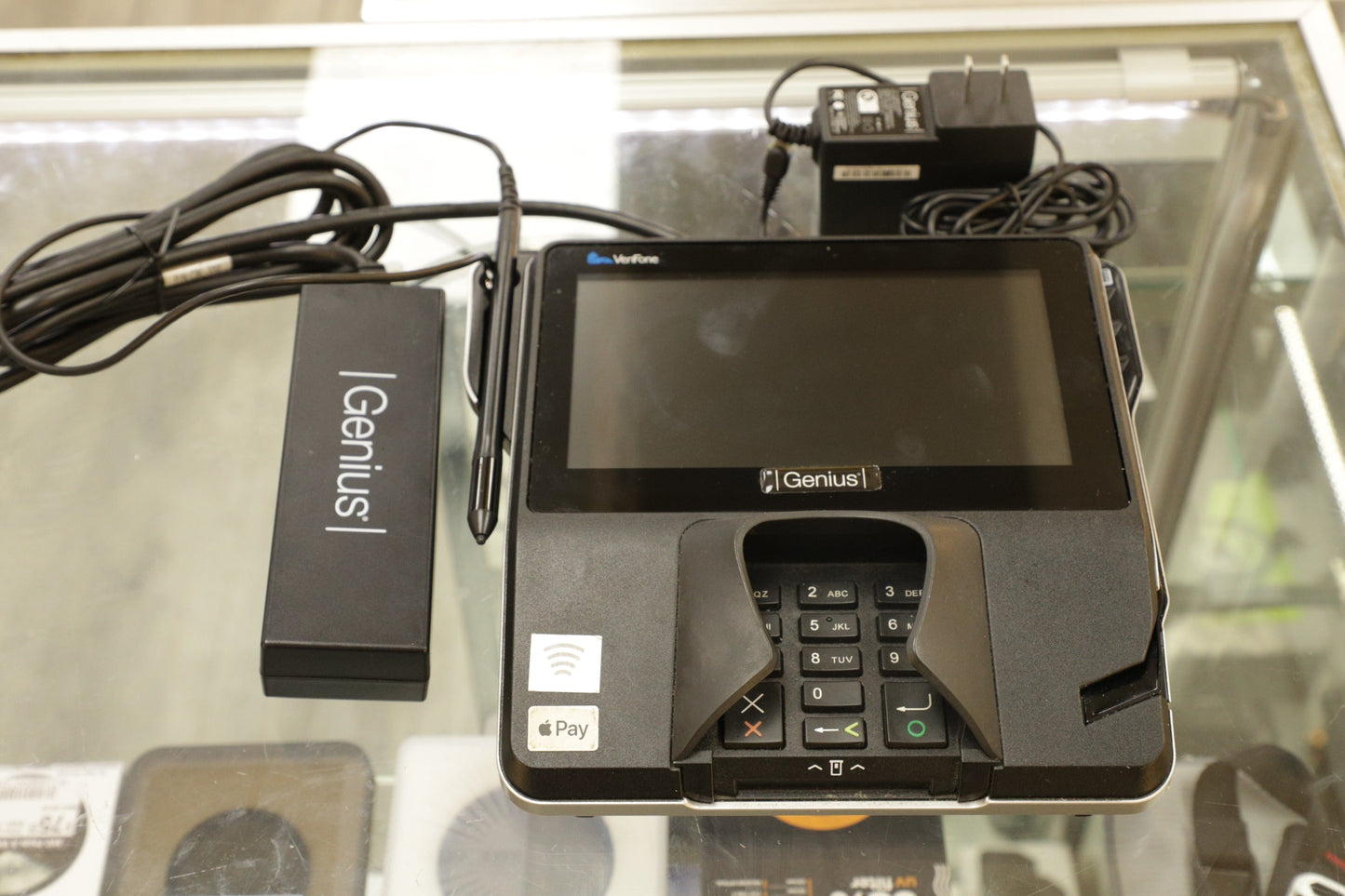 VERIFONE MX925-56009 VeriFone Payment Terminal w/Proprietary Genius Graphics-Tablet I/O Cable, Used