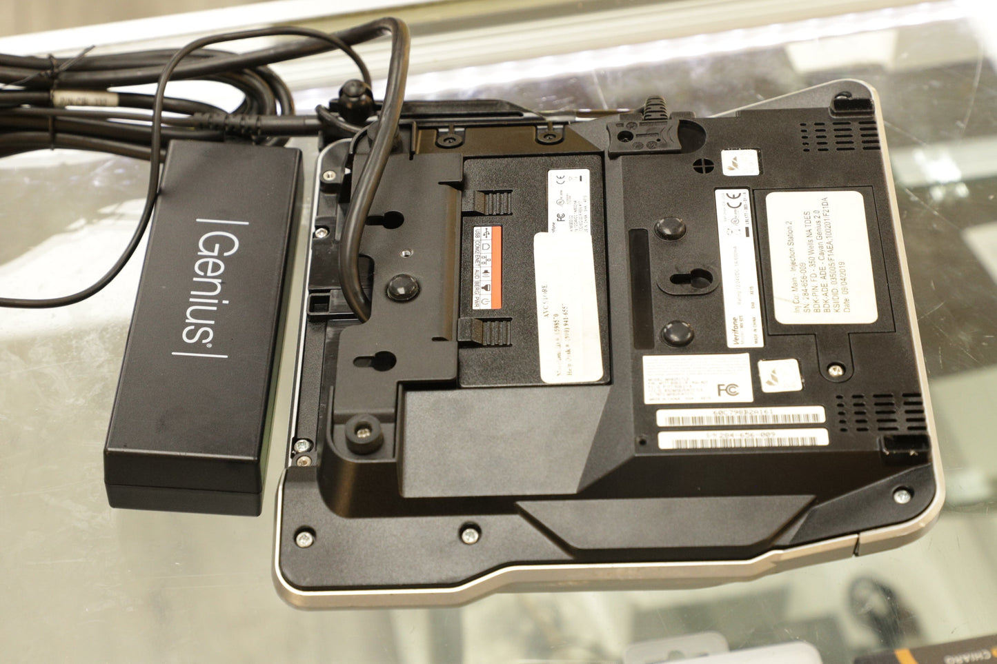 VERIFONE MX925-56009 VeriFone Payment Terminal w/Proprietary Genius Graphics-Tablet I/O Cable, Used