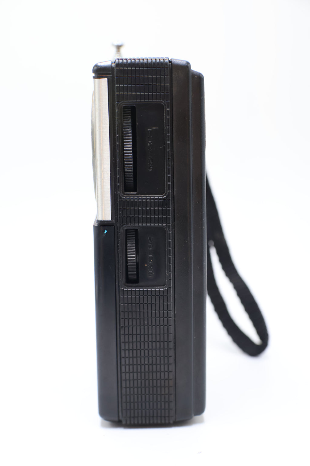 NEI RIVIERA Portable FM/AM Radio, Used - AVC photo video store