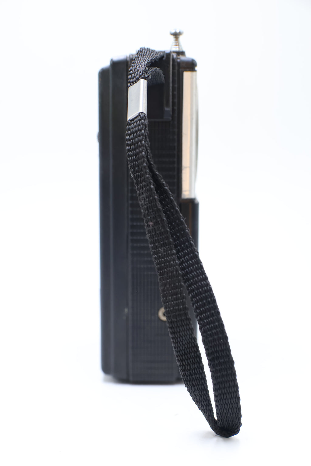 NEI RIVIERA Portable FM/AM Radio, Used - AVC photo video store