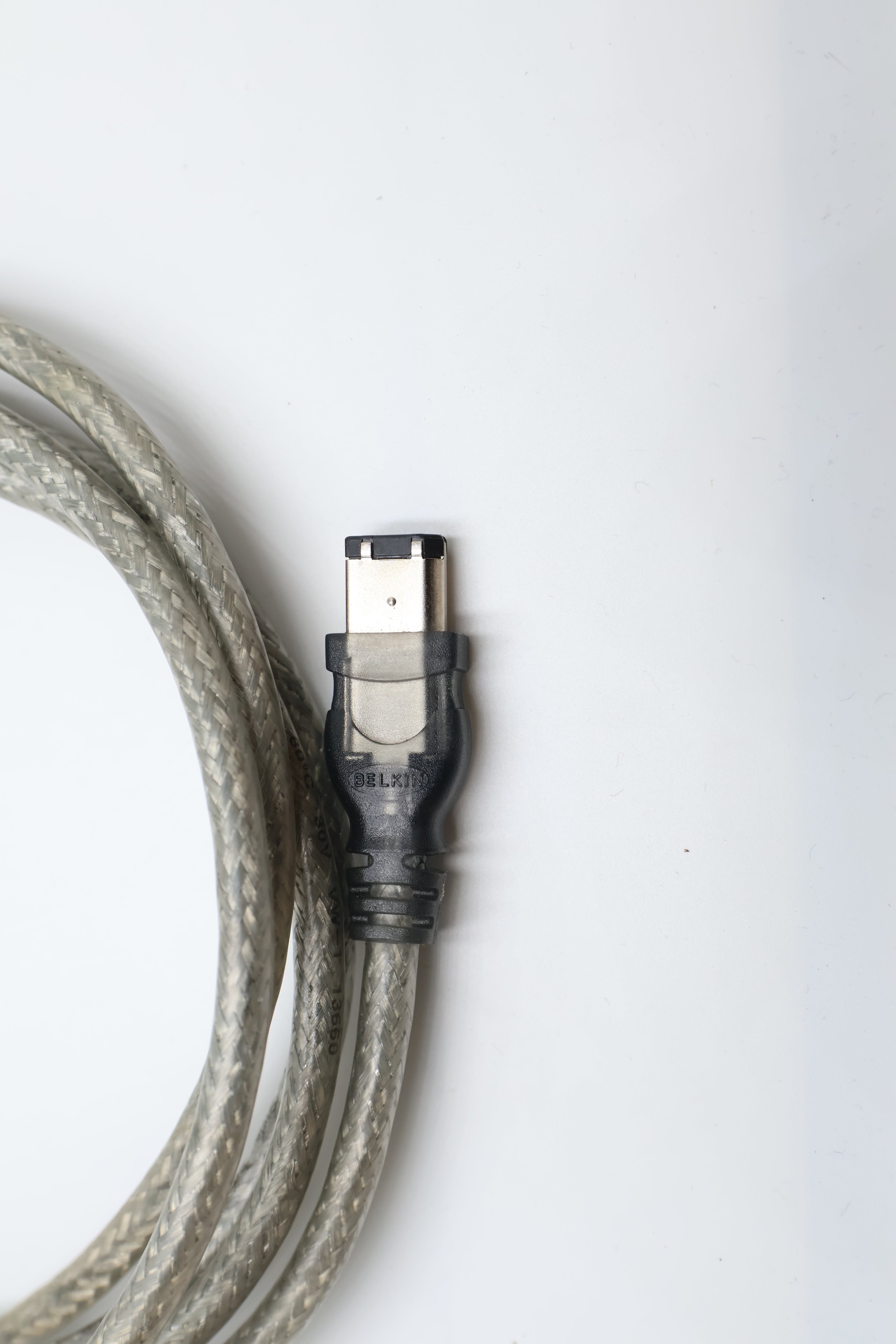 Belkin IEEE 1394 4-Pin/6-Pin 400 Mbps FireWire Cable (6 Feet), Used - AVC photo video store