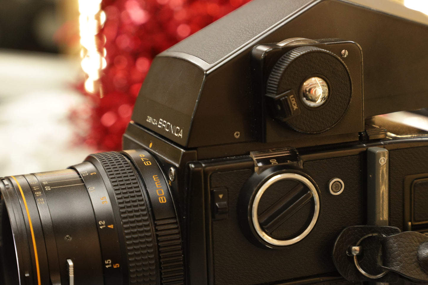 ZENZA BRONICASQ-80F28-07140 BRONICA SQ 80mm w/ Grip + Eye-level Viewfinder, Used