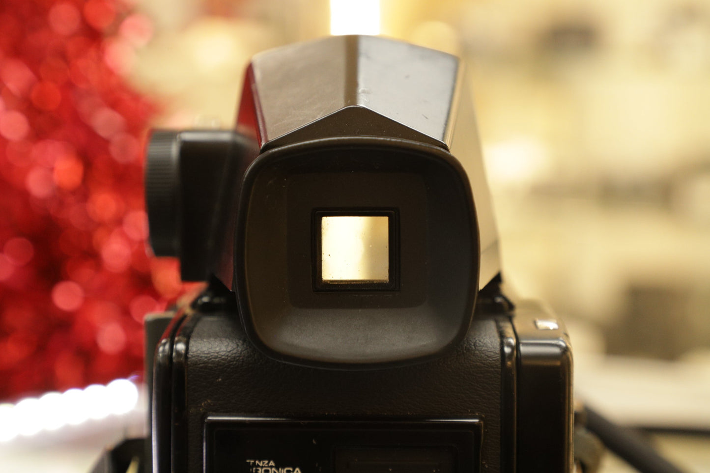 ZENZA BRONICASQ-80F28-07140 BRONICA SQ 80mm w/ Grip + Eye-level Viewfinder, Used