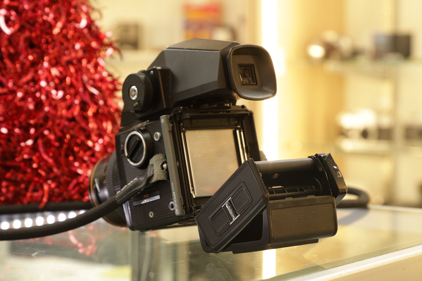 ZENZA BRONICASQ-80F28-07140 BRONICA SQ 80mm w/ Grip + Eye-level Viewfinder, Used