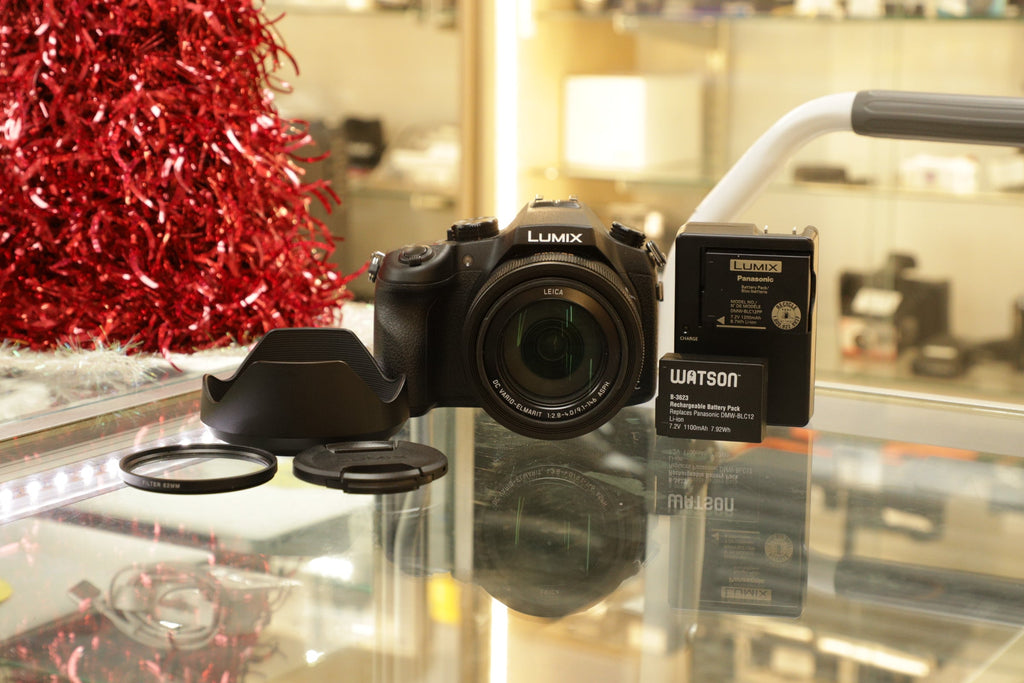 Panasonic DMCFZ1000-01459 Lumix DMC-FZ1000 w/25-400 Lens, Used - AVC photo video store