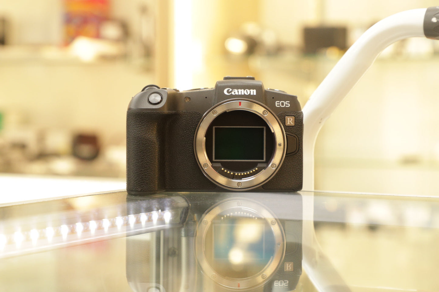 CANON EOSRP-02979 Canon EOS RP Mirrorless Camera Body {26.2MP}, Used