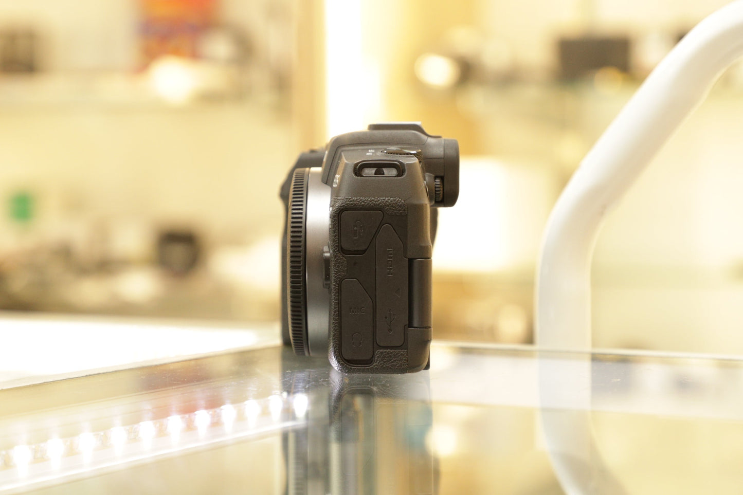 CANON EOSRP-02979 Canon EOS RP Mirrorless Camera Body {26.2MP}, Used