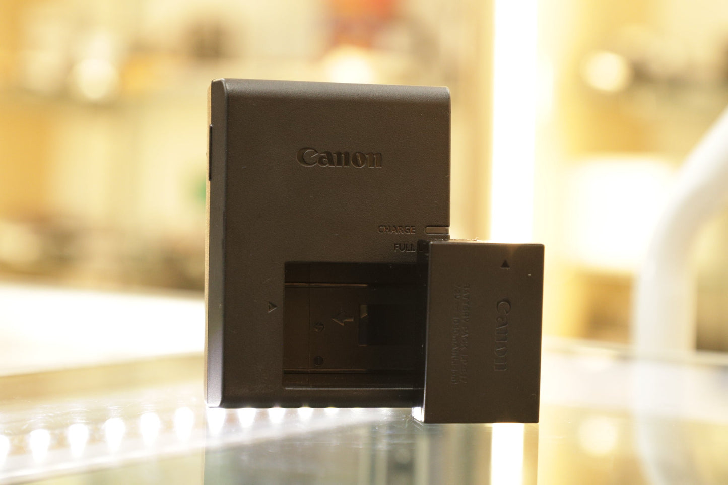 CANON EOSRP-02979 Canon EOS RP Mirrorless Camera Body {26.2MP}, Used