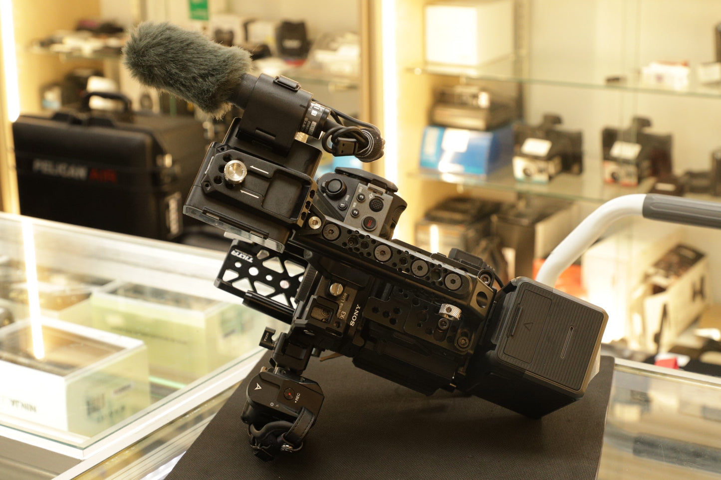 Sony FX3CINEBACK-3422523 FX3 Mirrorless Cinema Camera with CineBack Rig, Used