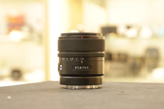 SONY SEL15F14G-1811662 E 15mm f/1.4 G Autofocus APS-C Lens for E-Mount, Black (55), Used