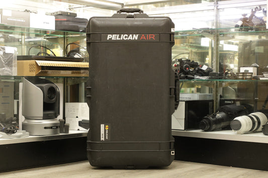 Pelican 1615AirWD Wheeled Hard Case with Divider Insert (Black), Used