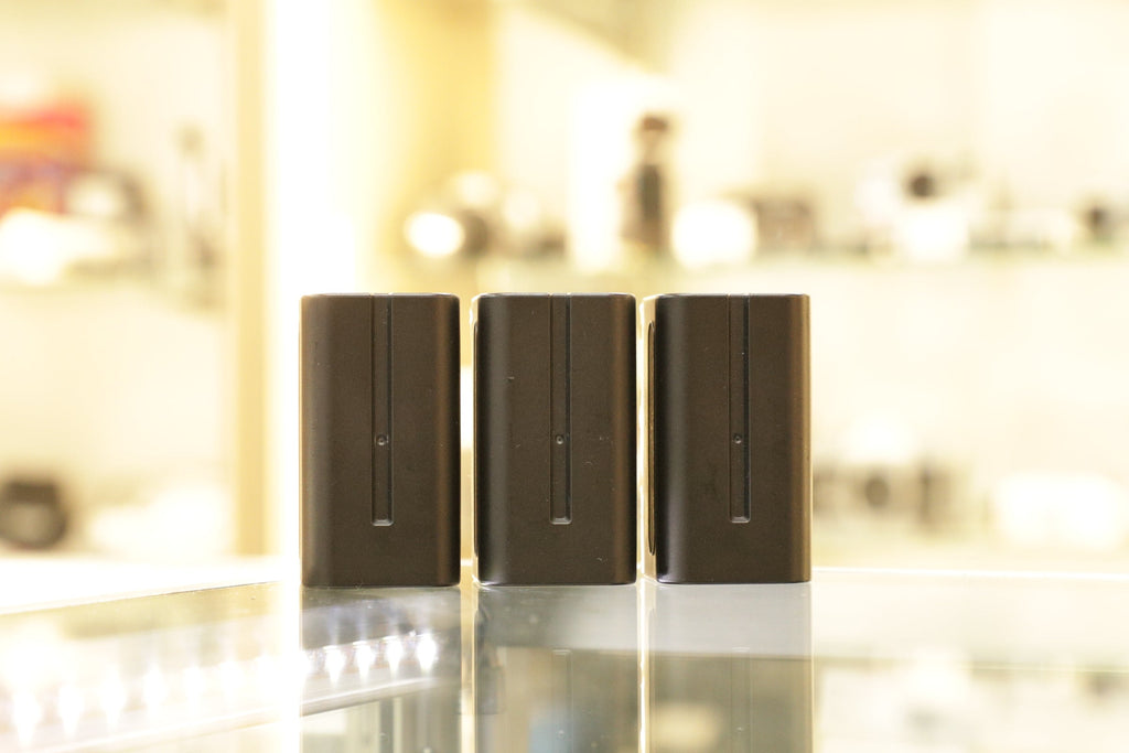 Watson NP-F770 Lithium-Ion Battery Pack 3-pack (7.4V, 4400mAh), Used - AVC photo video store
