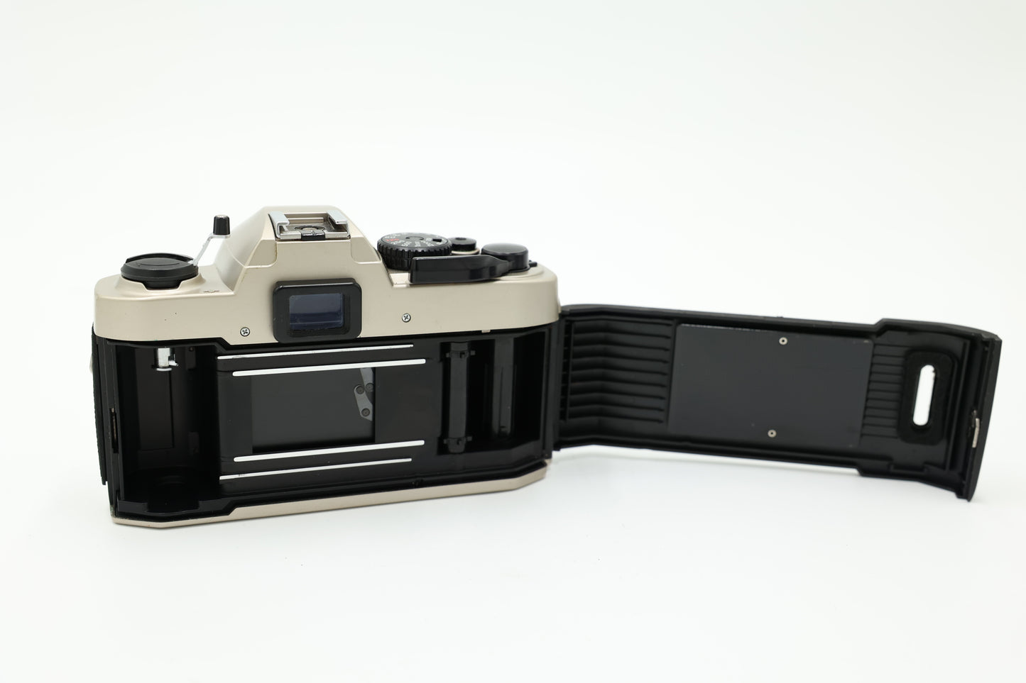 Nikon FM10/3570/18512 FM10 Film Camera w/35-70mm Lens + Kalimar Flash, Used