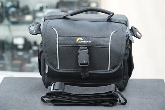 Lowepro Adventura SH 160R II Shoulder Bag, Used