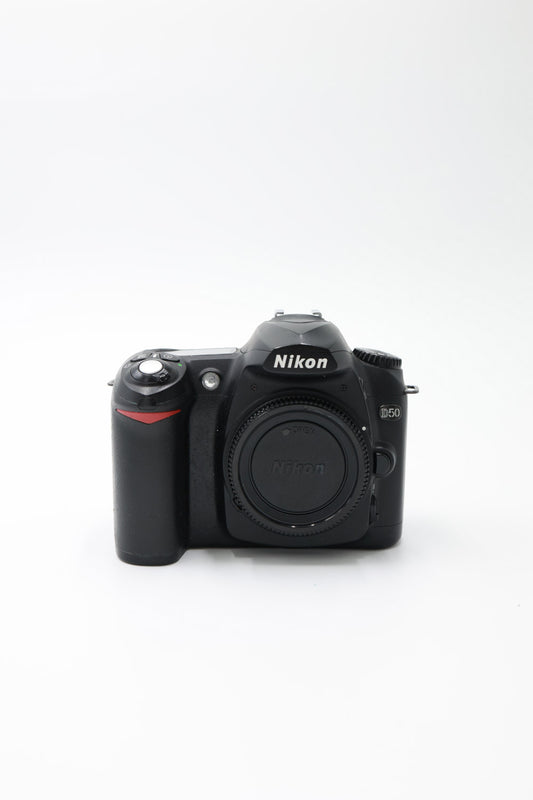 Nikon D50/96786 D50 DSLR Camera, Used (For Parts)