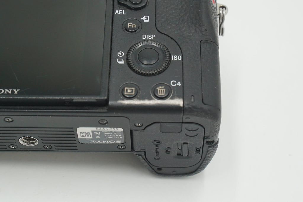Sony A7RII/3421979 A7R Mark II Body Only + Battery Grip + Mini Tripod, Used - AVC photo video store