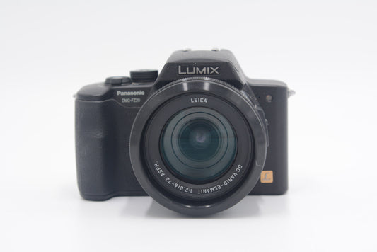 Panasonic DMCFZ20/01174 DMC-FZ20 Digital Camera, Used