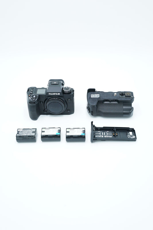 Fujifilm XH2/08772 XH2 Body Only + VG-HX Battery Grip, Used
