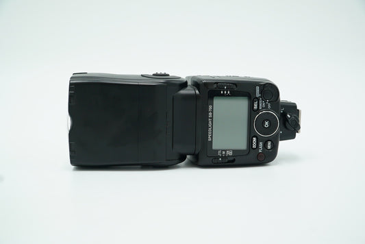 Nikon SB700/79317 SB700 Speedlight, Used
