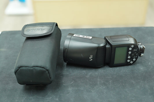 Godox V1C/96791 TTL Round Flash F/Canon + AKR1 Kit, Used