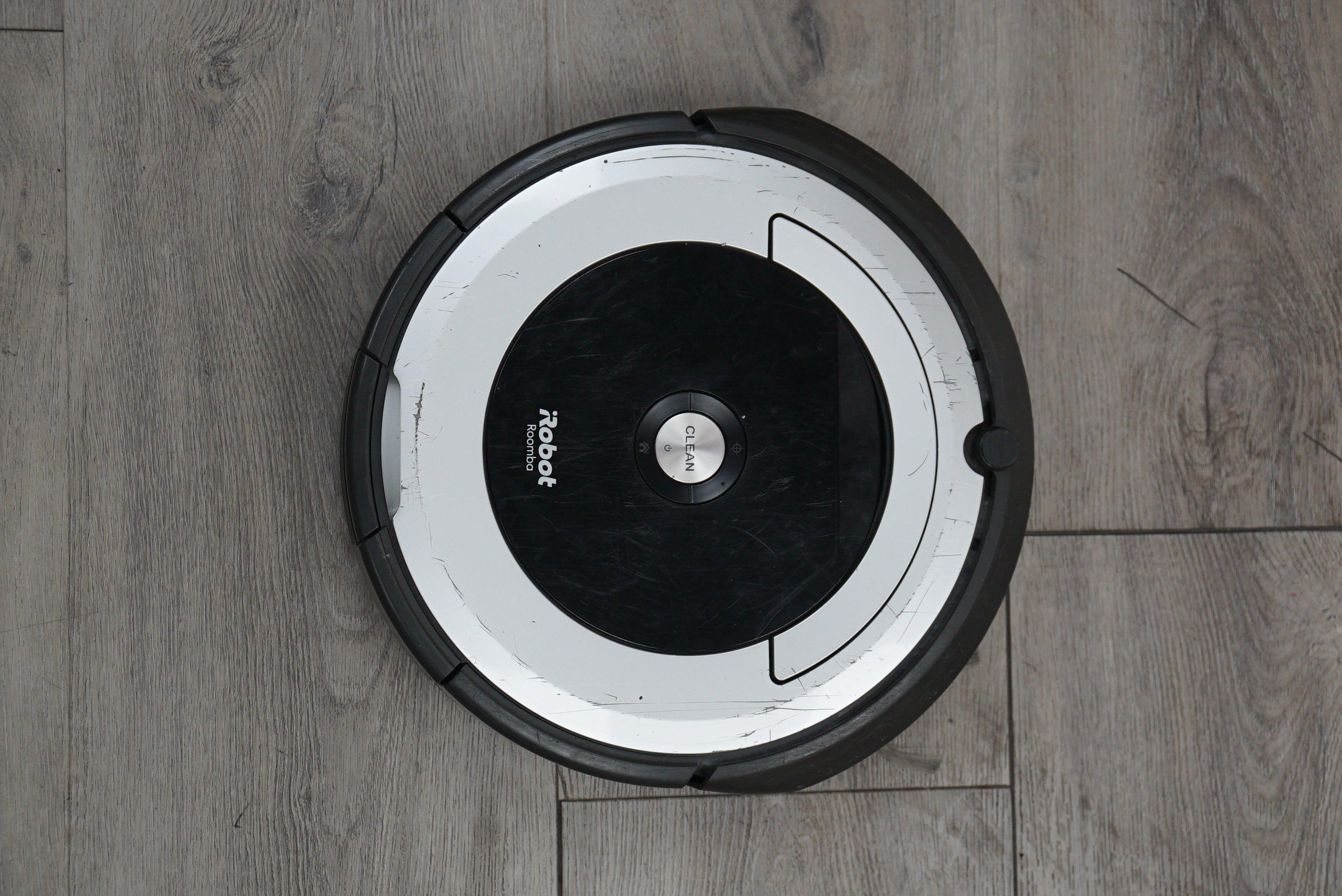 iRobot 699/01969 Roomba 699 Vacumming Robot, Used - AVC photo video store