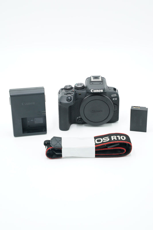 Canon EOSR10/03104 EOS R10 Camera Body, Used