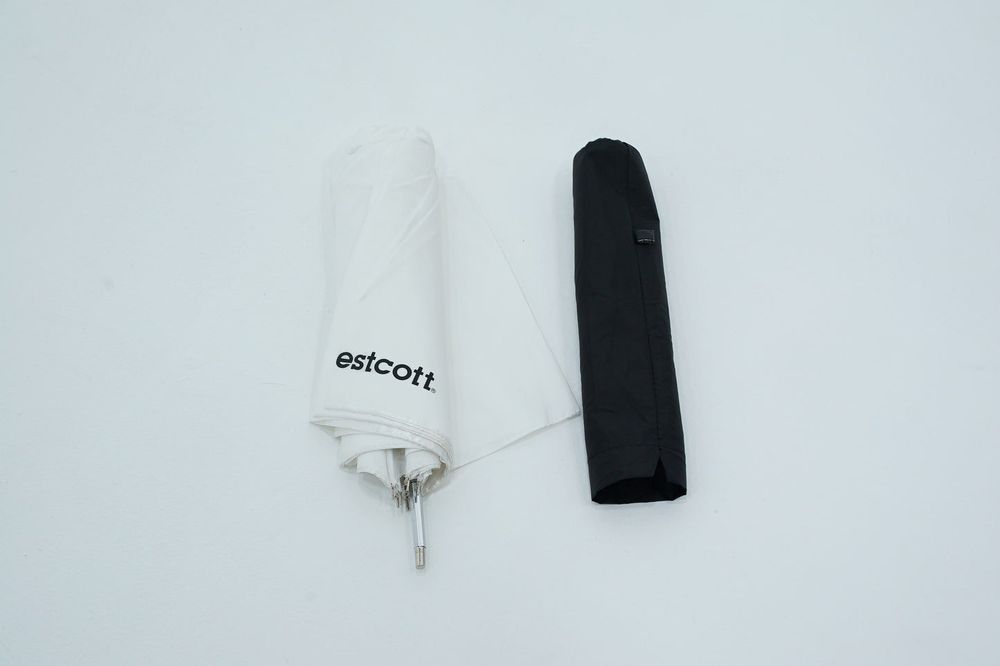 Westcott Optical White Satin Diffusion Umbrella (43"), Used