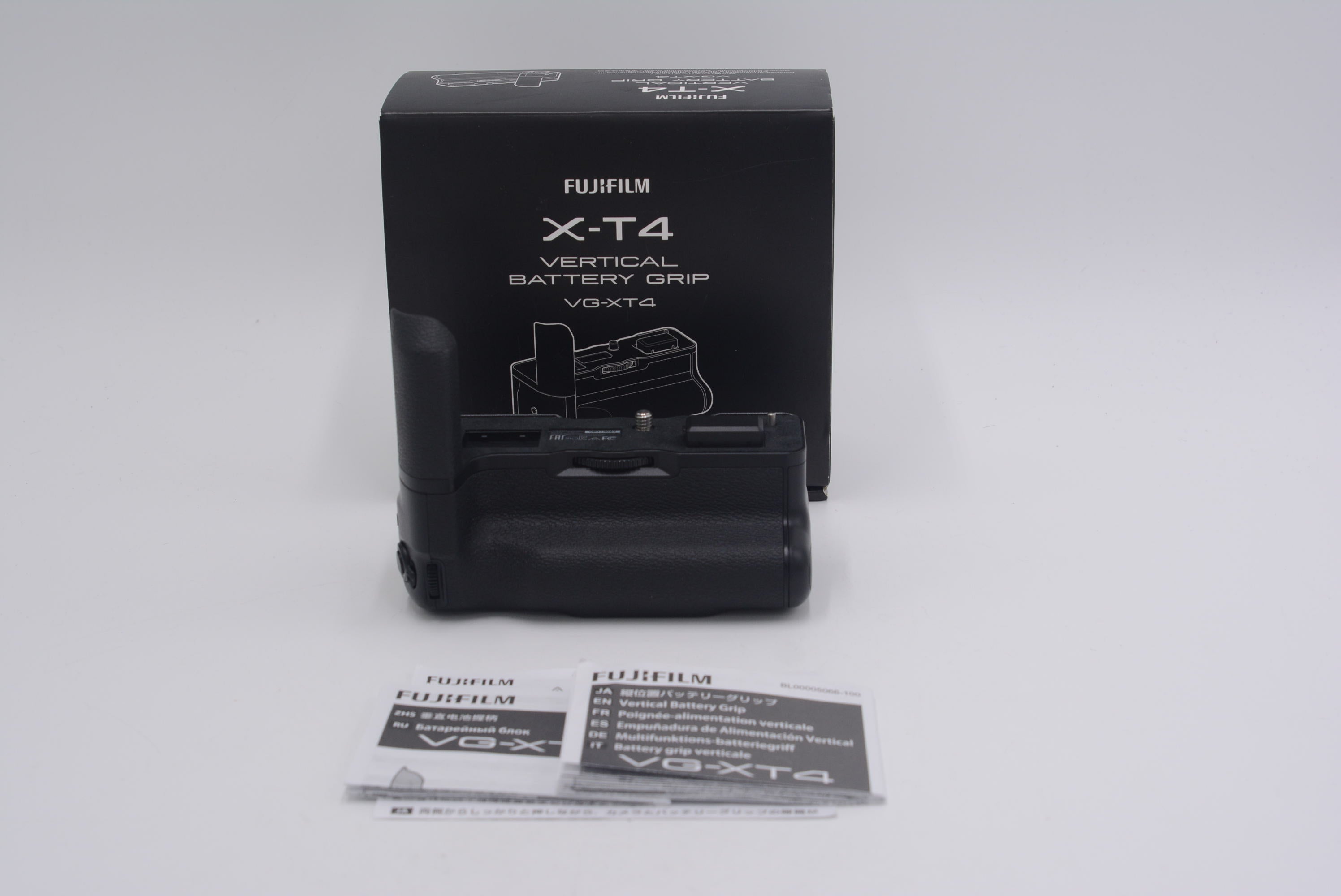 Fujifilm VGXT4/13069 Vertical Battery Grip F/XT4, Used - AVC photo video store