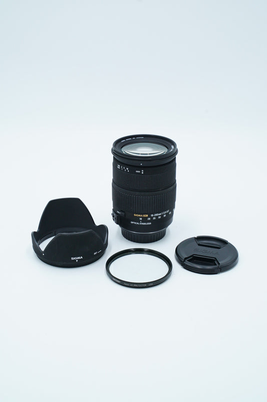 Sigma 18200C/92222 18-200mm f/3.5-6.3 DC Lens F/Canon, Used
