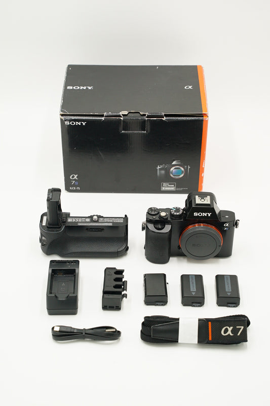 Sony A7S/3382869 A7S Body Only + VGC1EM Battery Grip, Used
