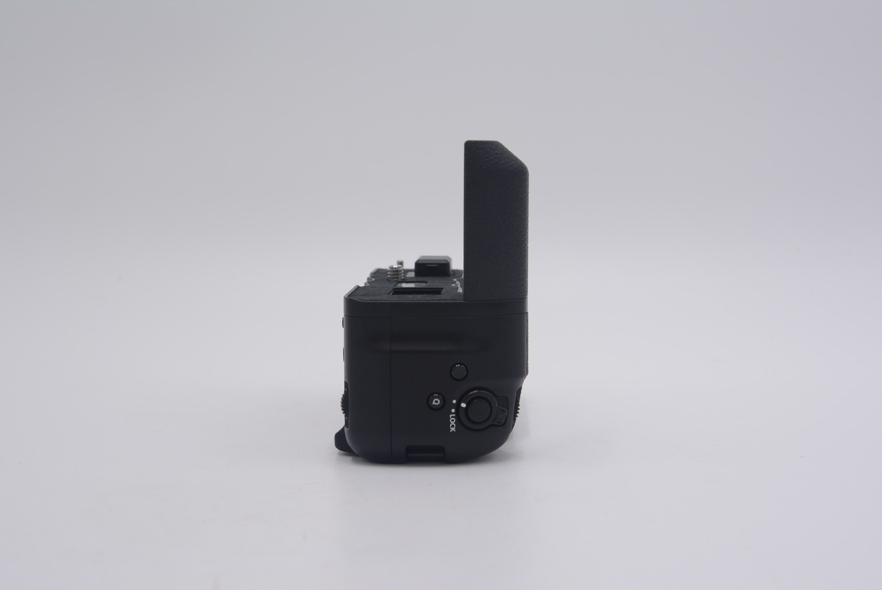 Fujifilm VGXT4/13069 Vertical Battery Grip F/XT4, Used - AVC photo video store