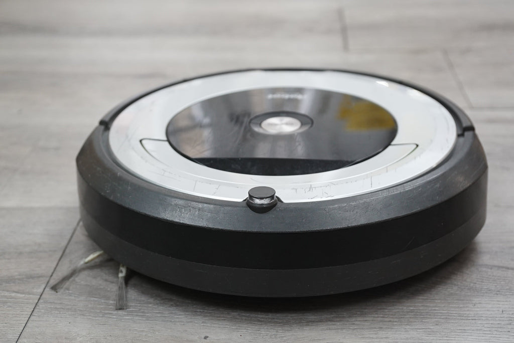iRobot 699/01969 Roomba 699 Vacumming Robot, Used - AVC photo video store