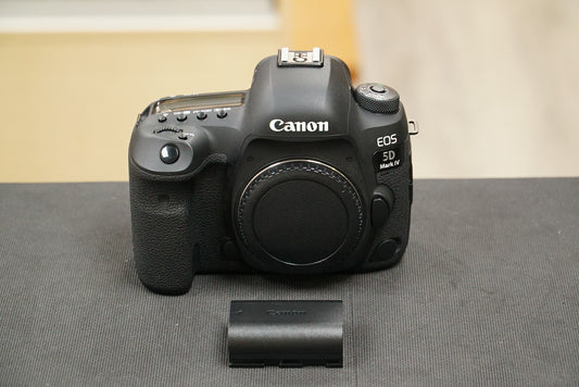 Canon EOS5DMIVBODY/00015 EOS 5D Mark IV, Body Only, Used