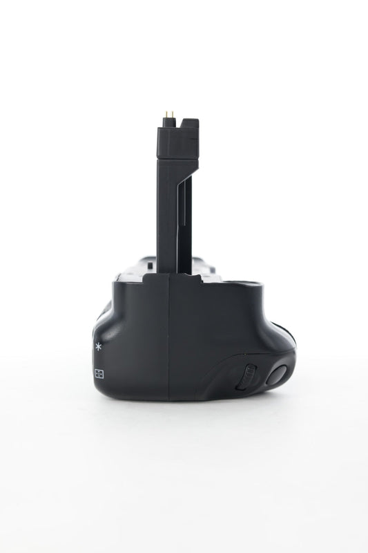 Neewer BGE8 Replacement Battery Grip f/Canon EOS 550D/600D/650D/700D, Used