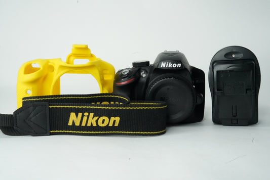 Nikon D3200/79585 Body Only, Used