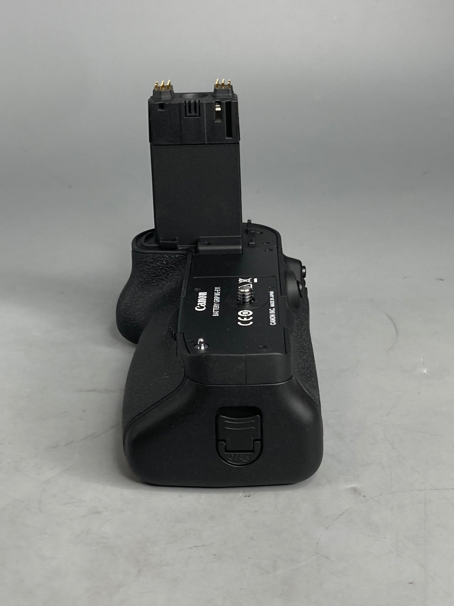 Canon BGE11/00022 Battery Grip, Used