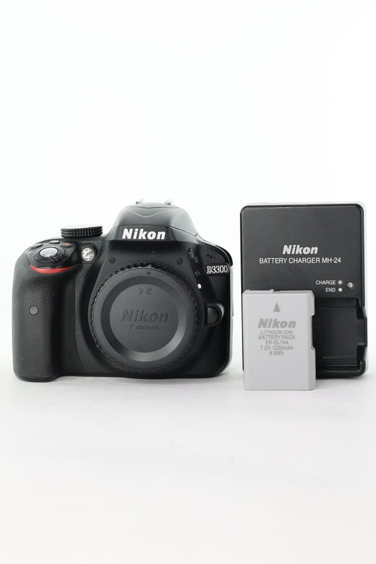 Nikon D3300/1855/21069 D3300 + AF-S 18-55mm f/3.5-5.6G II DX VR, Used