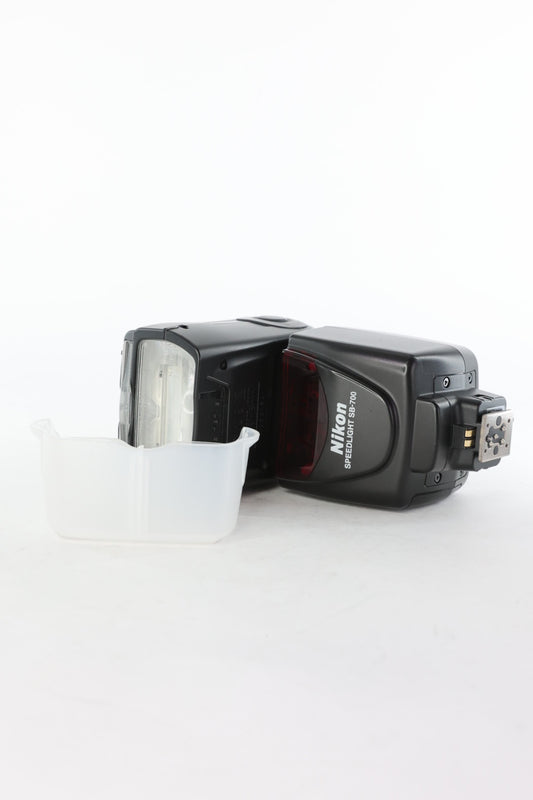 Nikon SB700/82154 SB700 Speedlight, Used