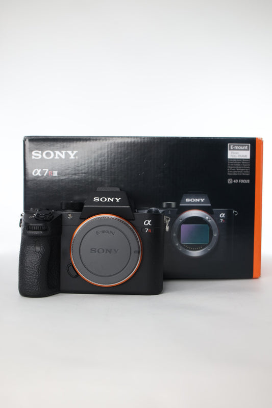 Sony A7RIII/3370378 A7R Mark III, Body Only, Used