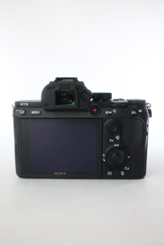 Sony A7IIIK/4643705 A7 Mark III,  FE 28-70mm F/3.5-5.6 OSS Lens + Grip, Used