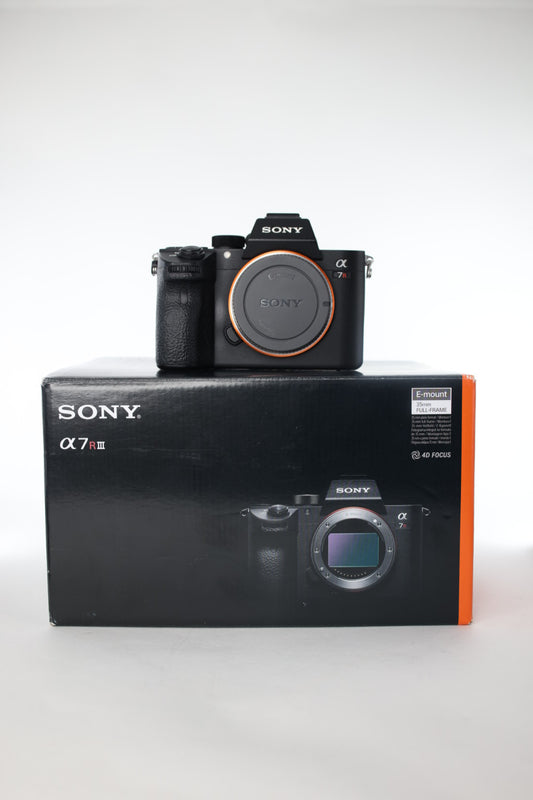 Sony A7RIII/3370378 A7R Mark III, Body Only, Used