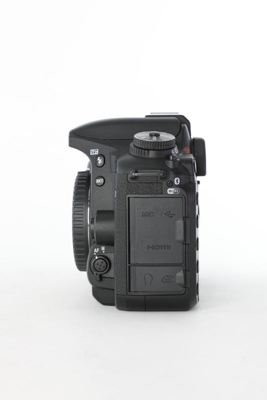 Nikon D7500/18140/43920 D7500, AF-S 18-140mm f/3.5-5.6G ED VR, Used