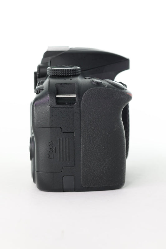 Nikon D3300/1855/21069 D3300 + AF-S 18-55mm f/3.5-5.6G II DX VR, Used
